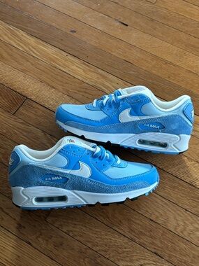 Nike Air Max 90 SE First Use University Blue White DA8709-400 Women’s Size 9